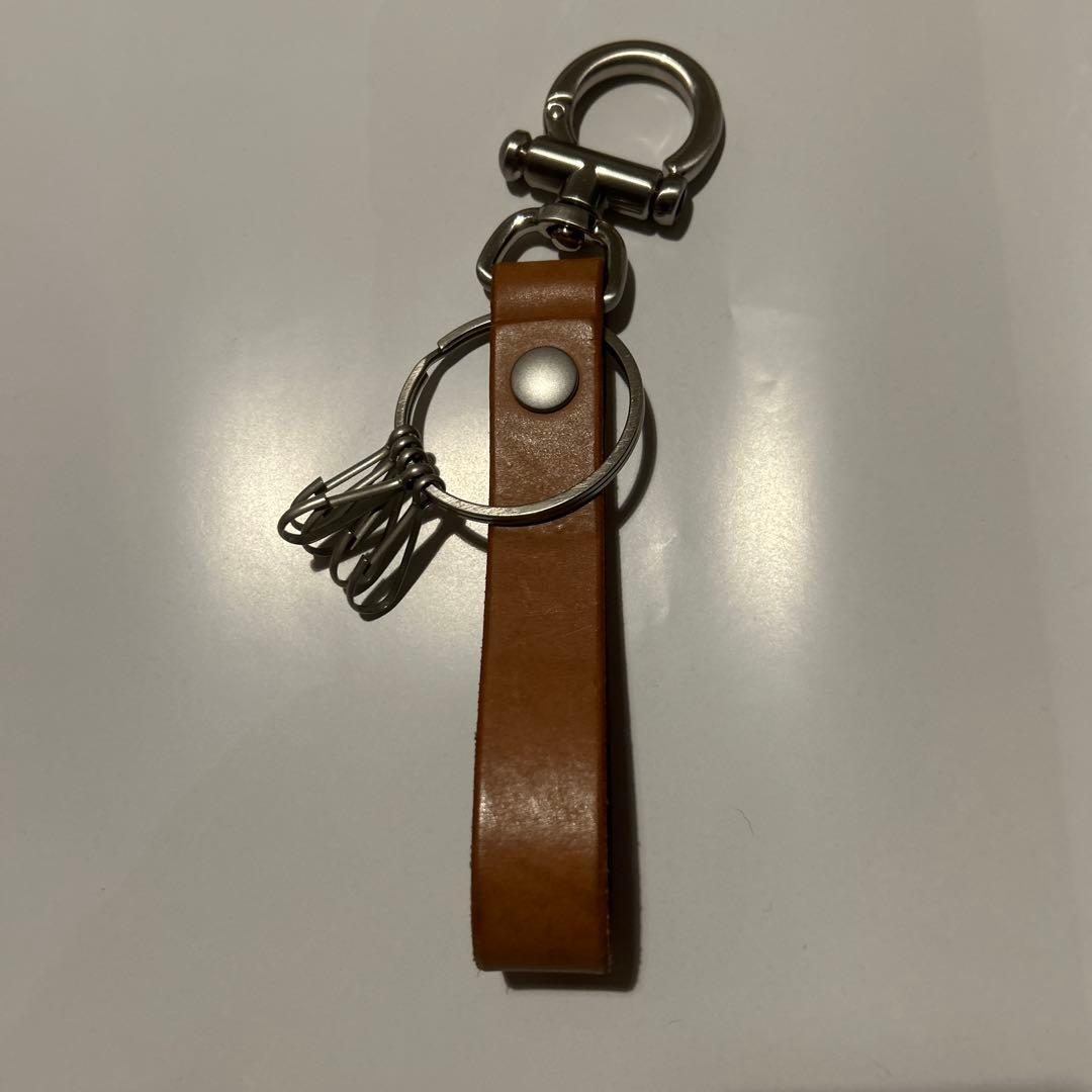 Hender Schemeレザーキーホルダー ブラウン