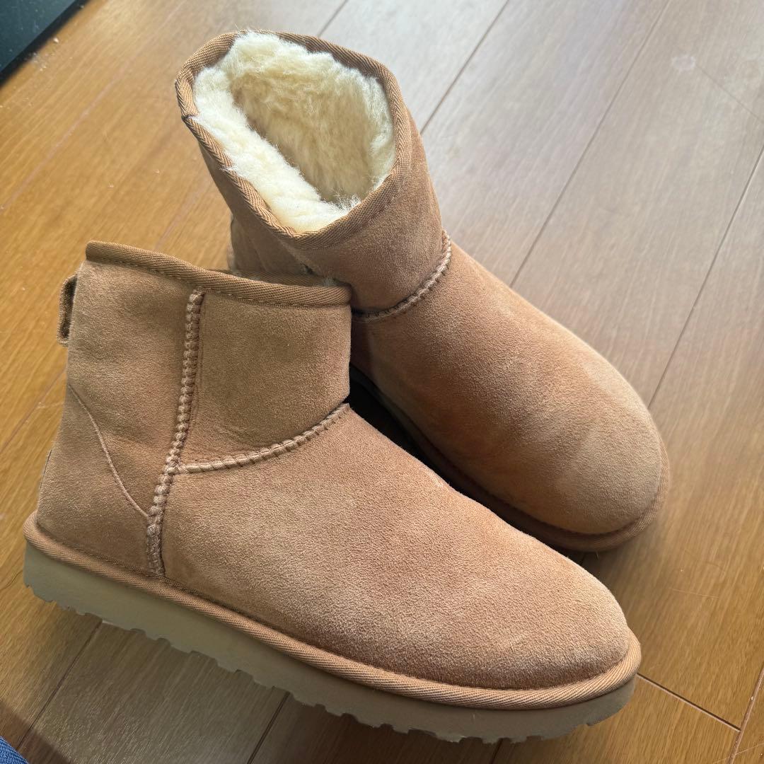 UGGムートンブーツ　キャメル
