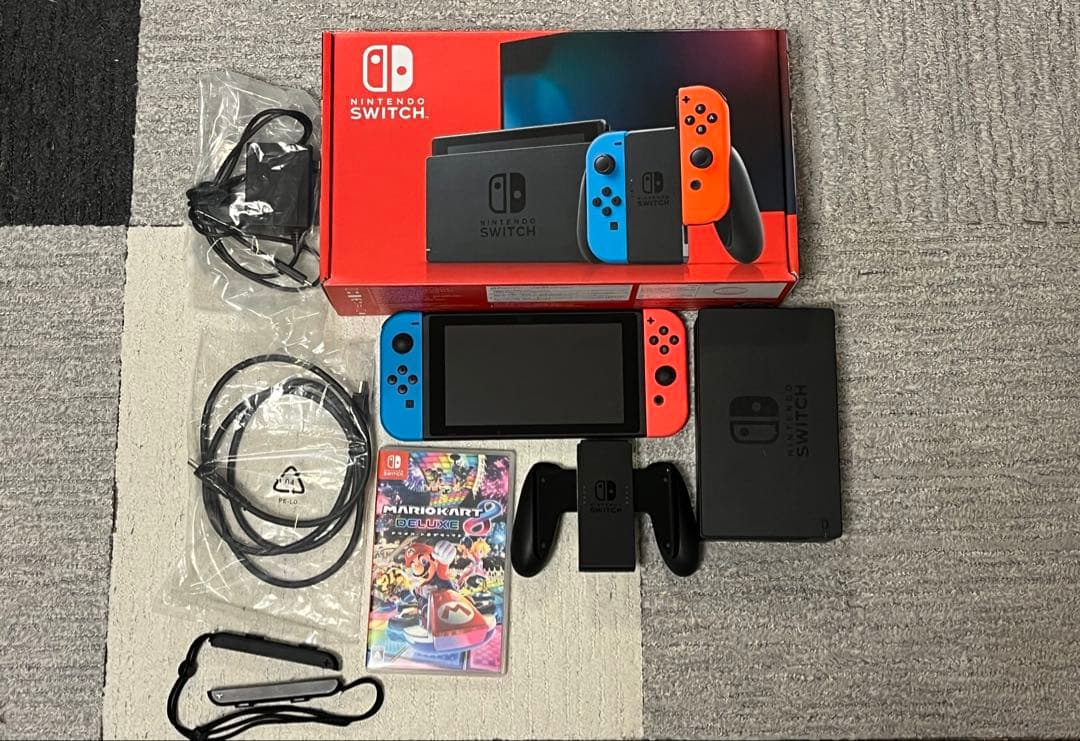 NintendoSwitch （マリオカート8デラックス付き）