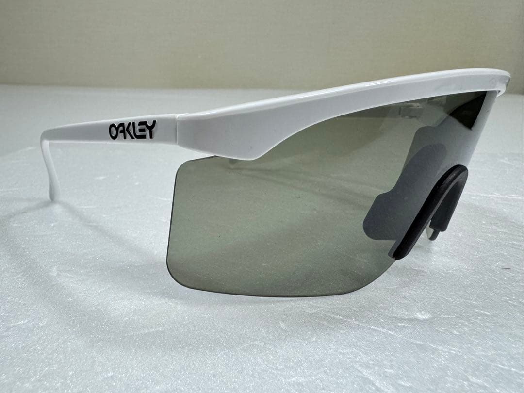 オークリー レーザーブレード　RAZOR BLADES サングラス