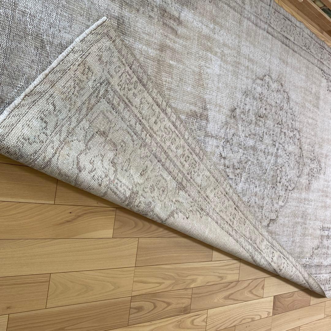 最終値下げ❣️ウール100%シャビ　アンティーク風ラグ