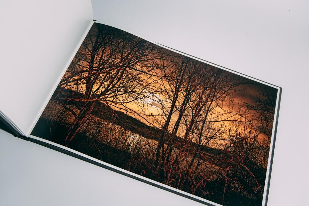 （初版・サイン本） Todd Hido / Bright Black World