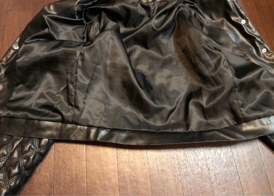 ライダース　中綿　CHANEL ノベルティ　ジャケット　右ポケ上パール一個無し