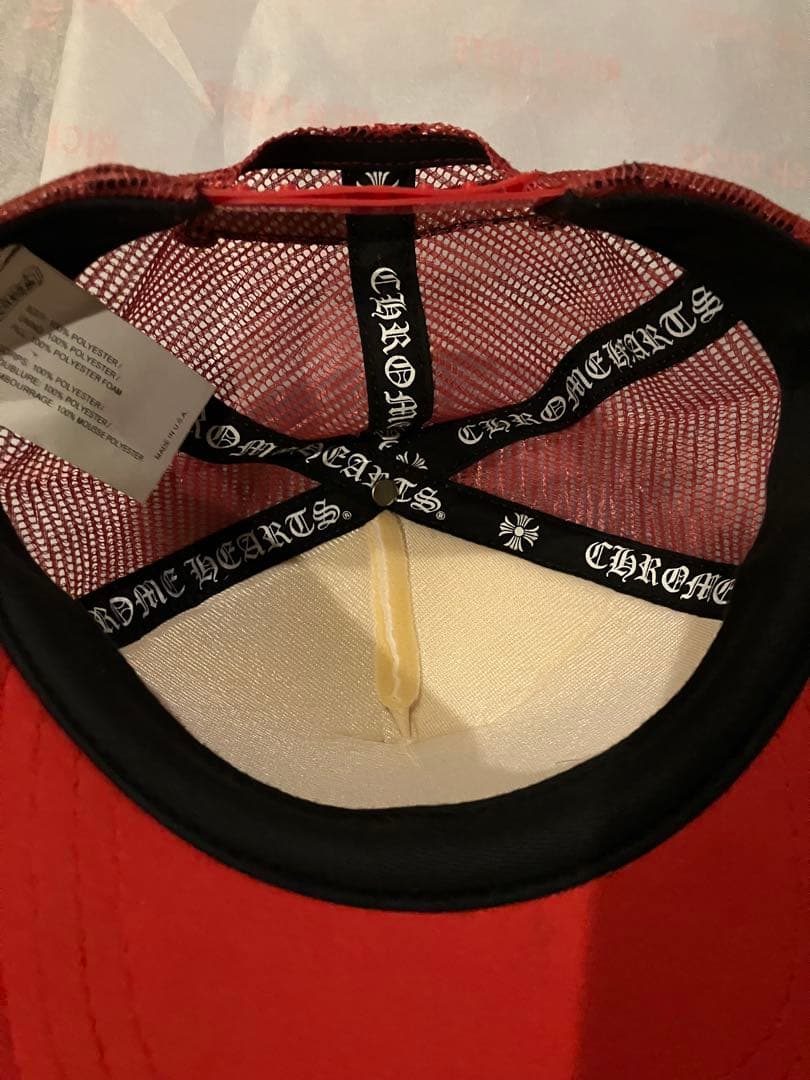 Chrome Heartsトラッカーキャップ