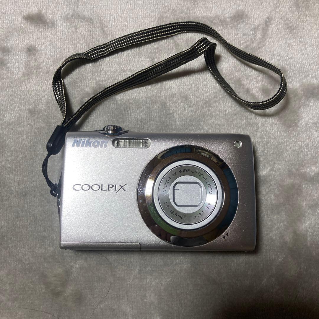 Nikon ニコン　COOLPIX S3000 中古品