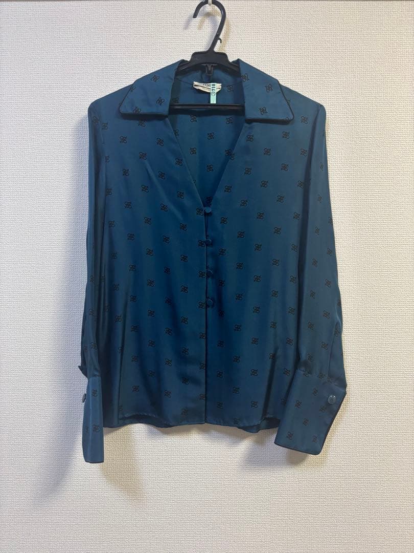 トップス FENDI Karligraphy Motif Printed Shirt