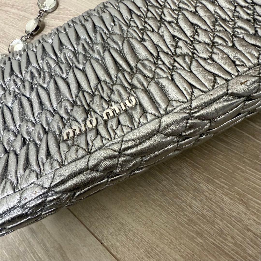 MIU MIU ミュウミュウ チェーンハンドバッグ