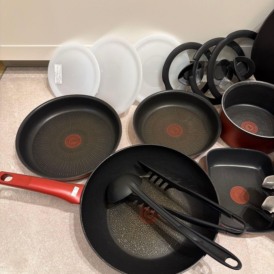 T-fal鍋、フライパン18点セット(2月10日まで)