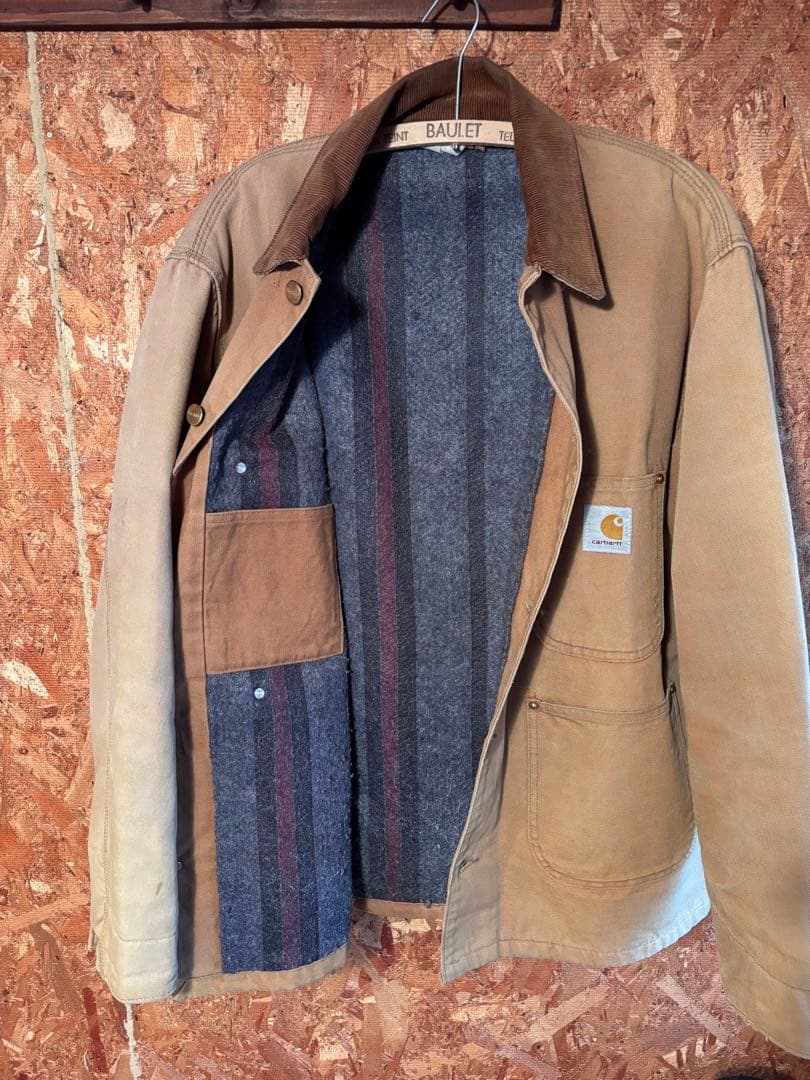 Carhartt 〈カーハート デトロイトジャケット〉