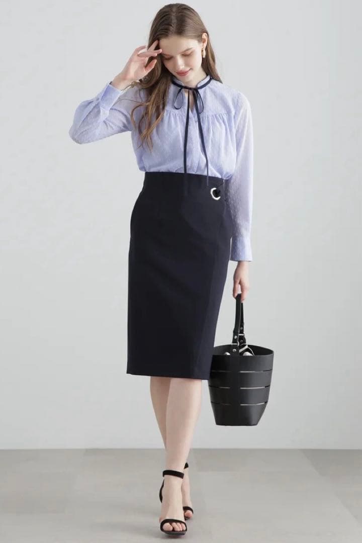 ピンキーアンドダイアン◆カットジャカードリボンブラウス ブルー 38