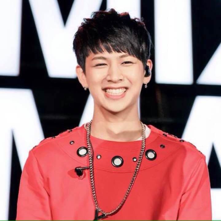 、iKONのユニョン君とジナンくんの写真