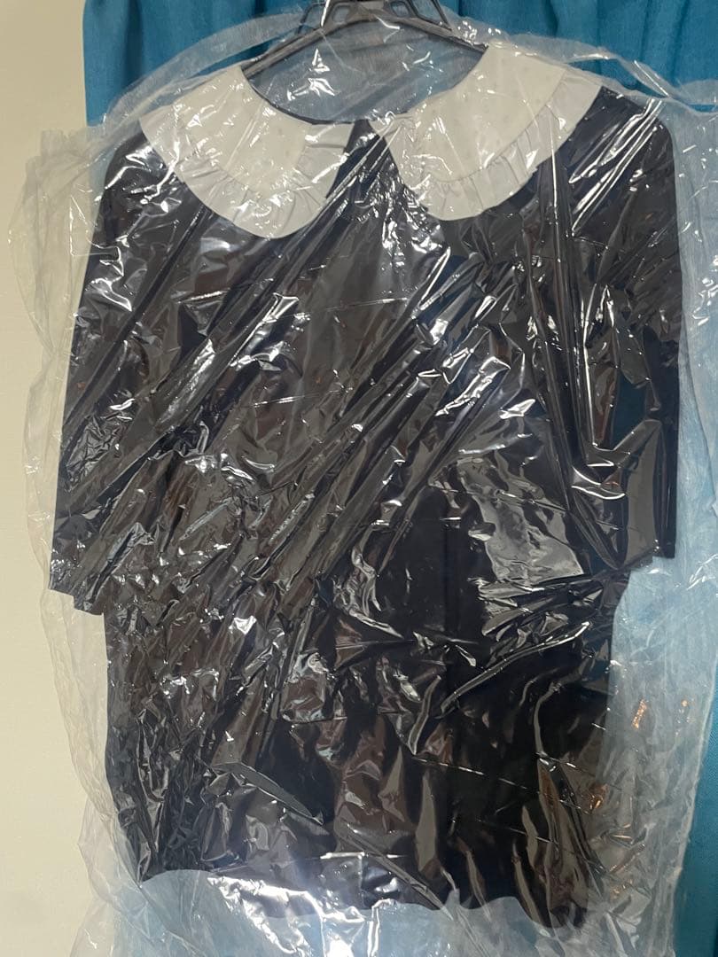 yori フロッキードット丸襟Tee