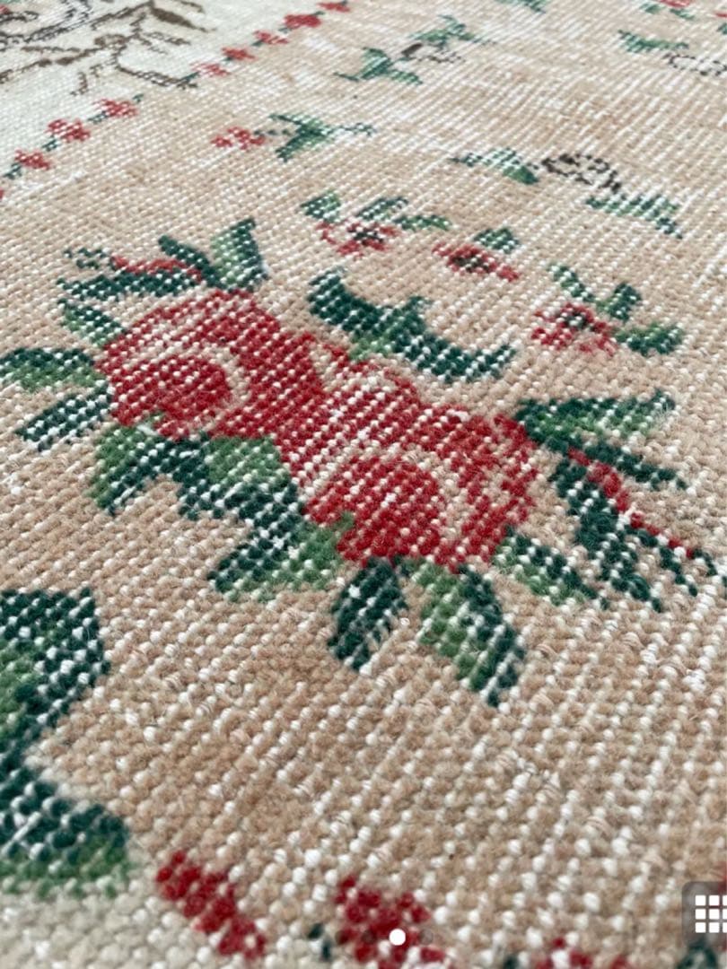 専用です❣️ トルコビンデージラグ☆額縁フラワーラグ　116cm×215.5cm