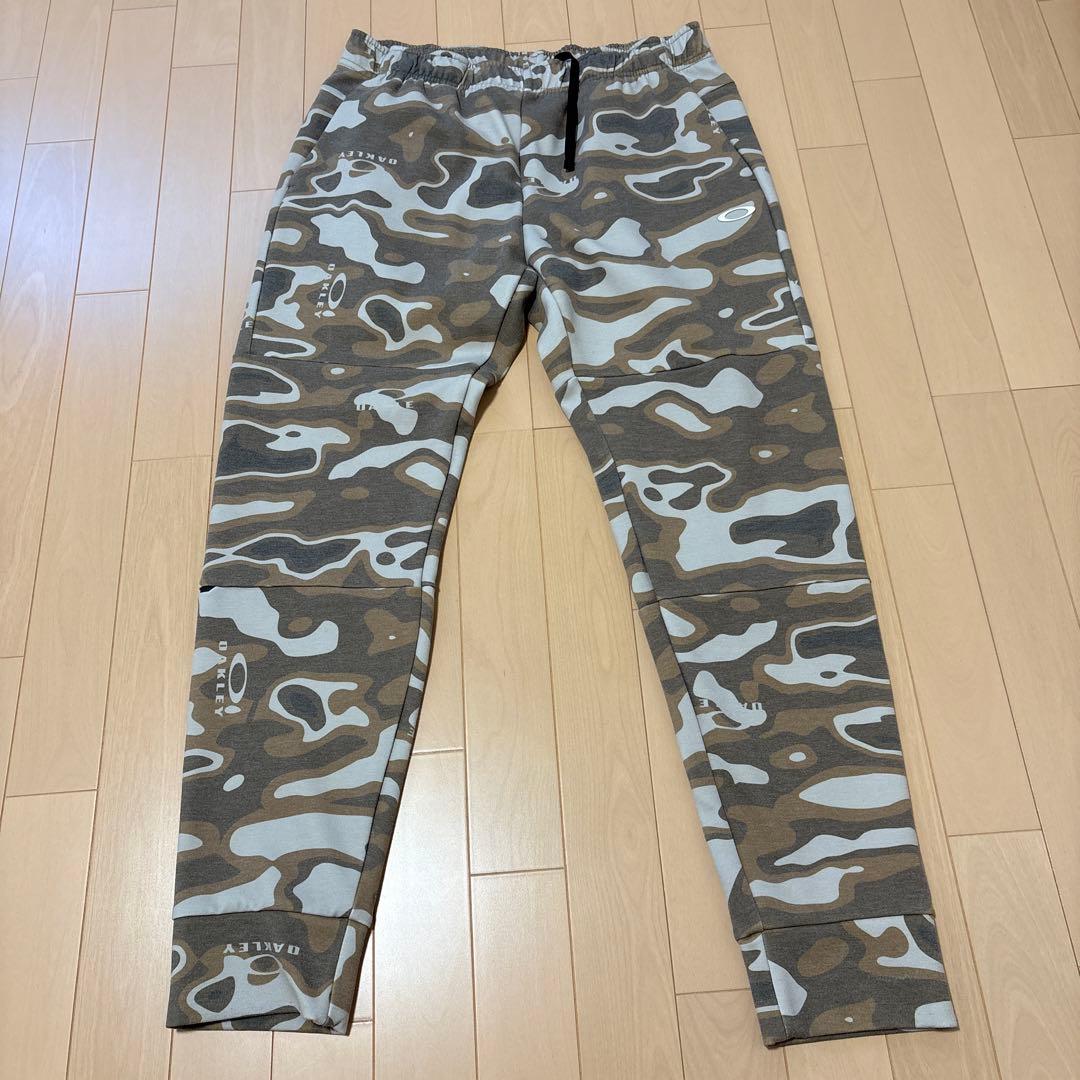 OAKLEY 迷彩柄 フード付きパーカー セットアップ