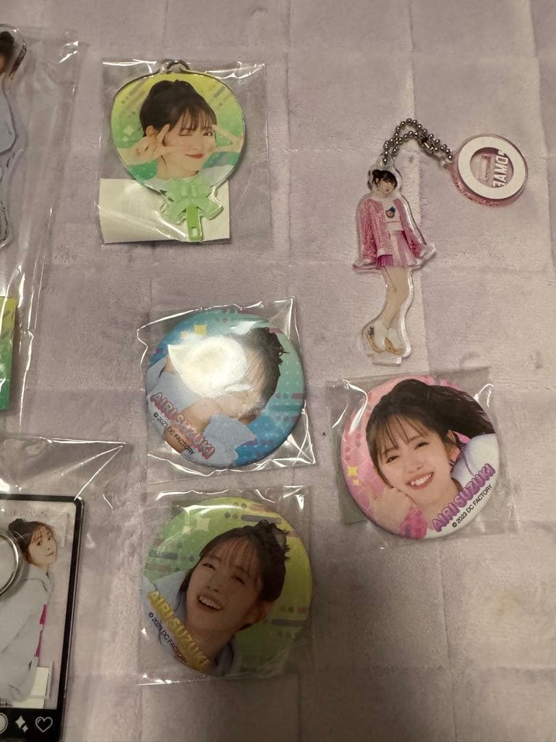 鈴木愛理　ラッフルくじ　まとめ売り　ビッグアクリルスタンド含む　24品