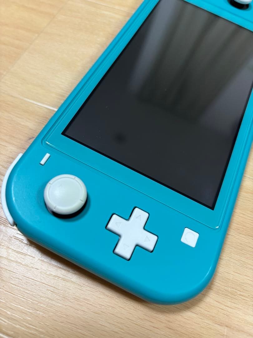 Nintendo Switch Light スイッチライト　本体　2024年製