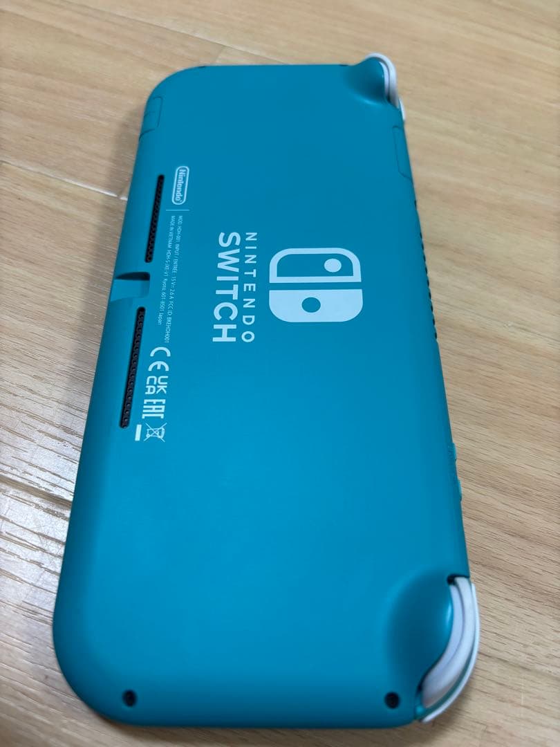 Nintendo Switch Light スイッチライト　本体　2024年製