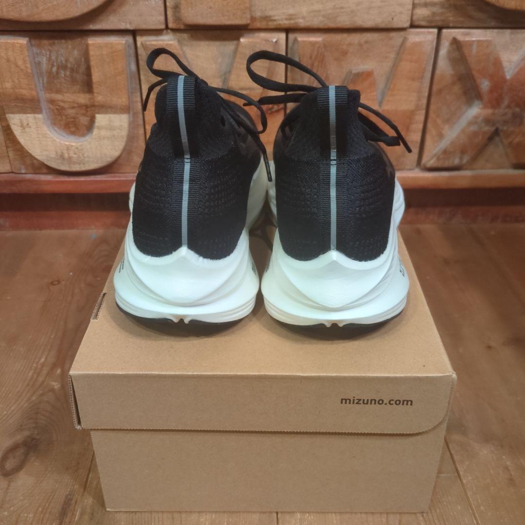 限定セール中！ Mizuno ネオ ゼン ランニングシューズ ブラック 27.0