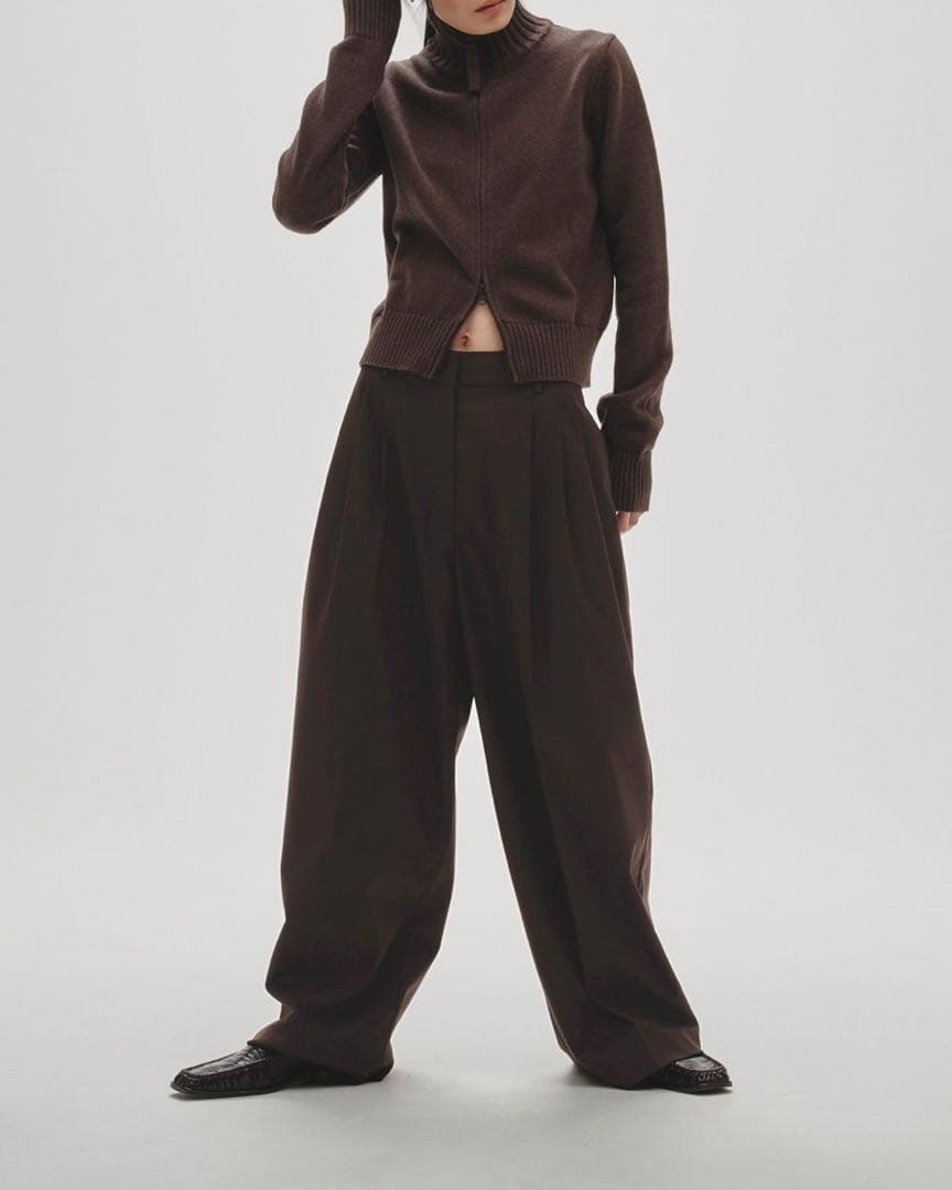 パンツ TODAYFUL Lightweight Tuck Trousers