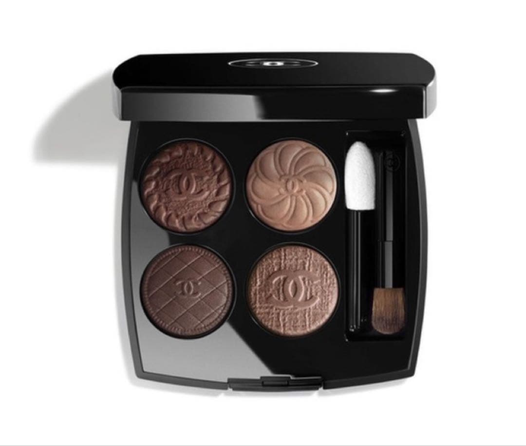 シャネル　アイシャドウ　219 ブトンクチュール　新品