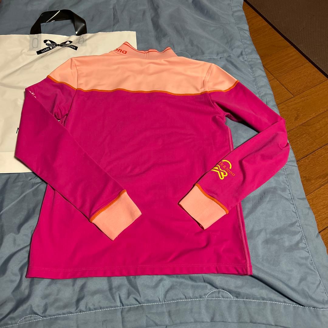 マークロナモックネックシャツ