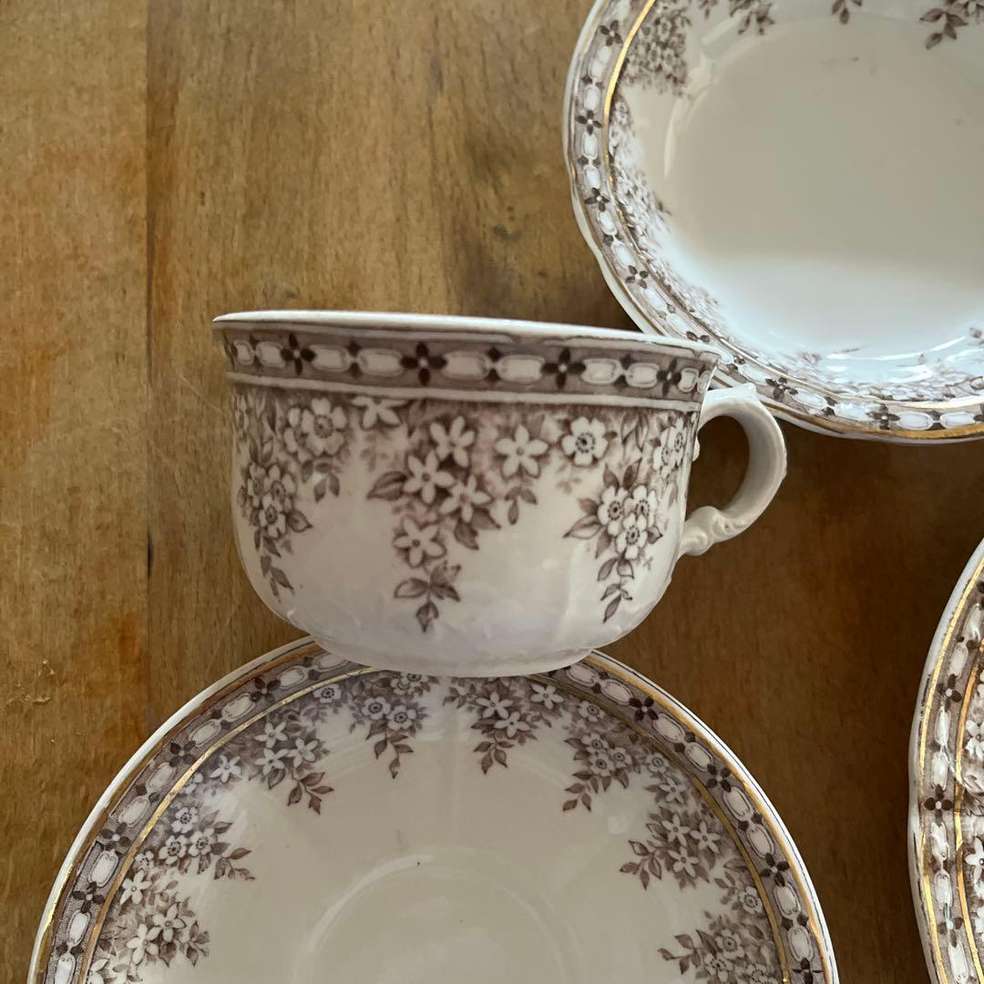 アンティーク　お花模様　カップ&ソーサー、ボウル、プレート4点セット
