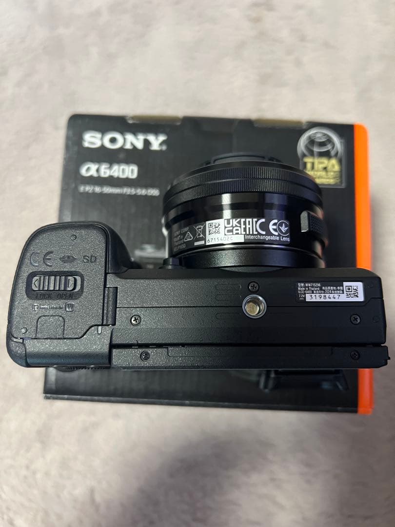 【美品】SONY α6400 パワーズームレンズキット　シャッター数1715回