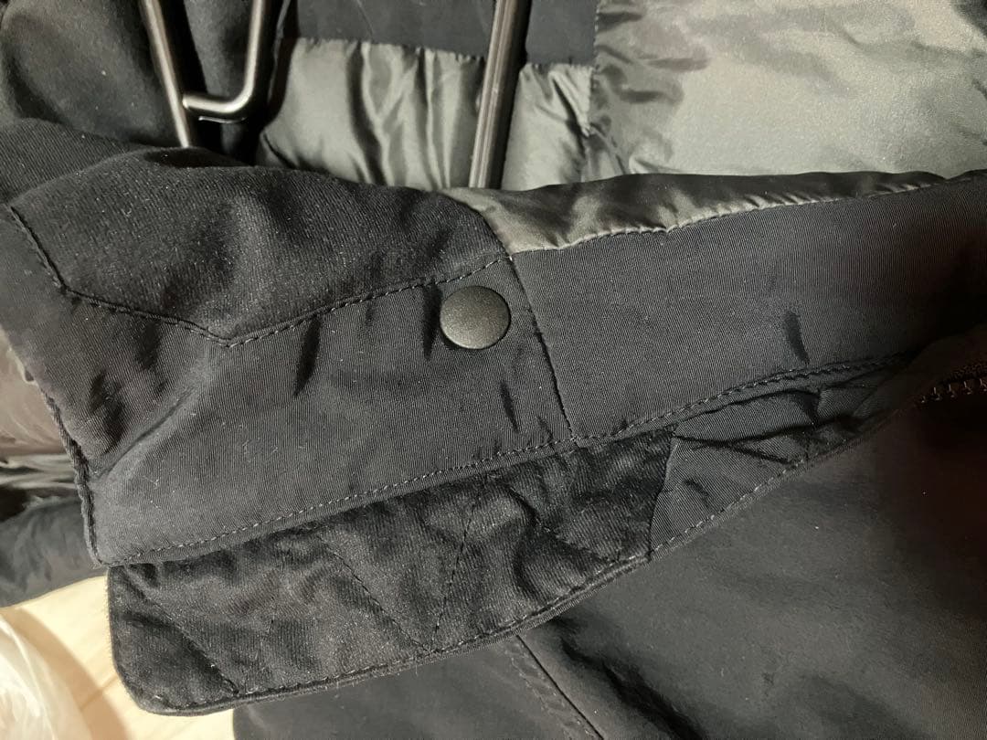 モンベル　ハスキーコート　Mサイズ ブラック　ダウンコート