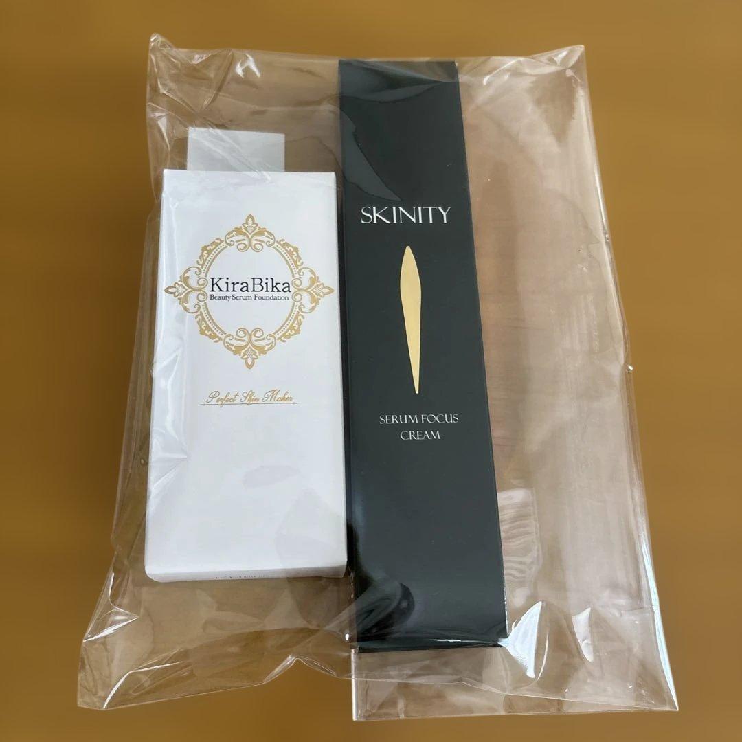 スキニティ　セラムフォーカスクリーム きらぴかファンデーション2点セット