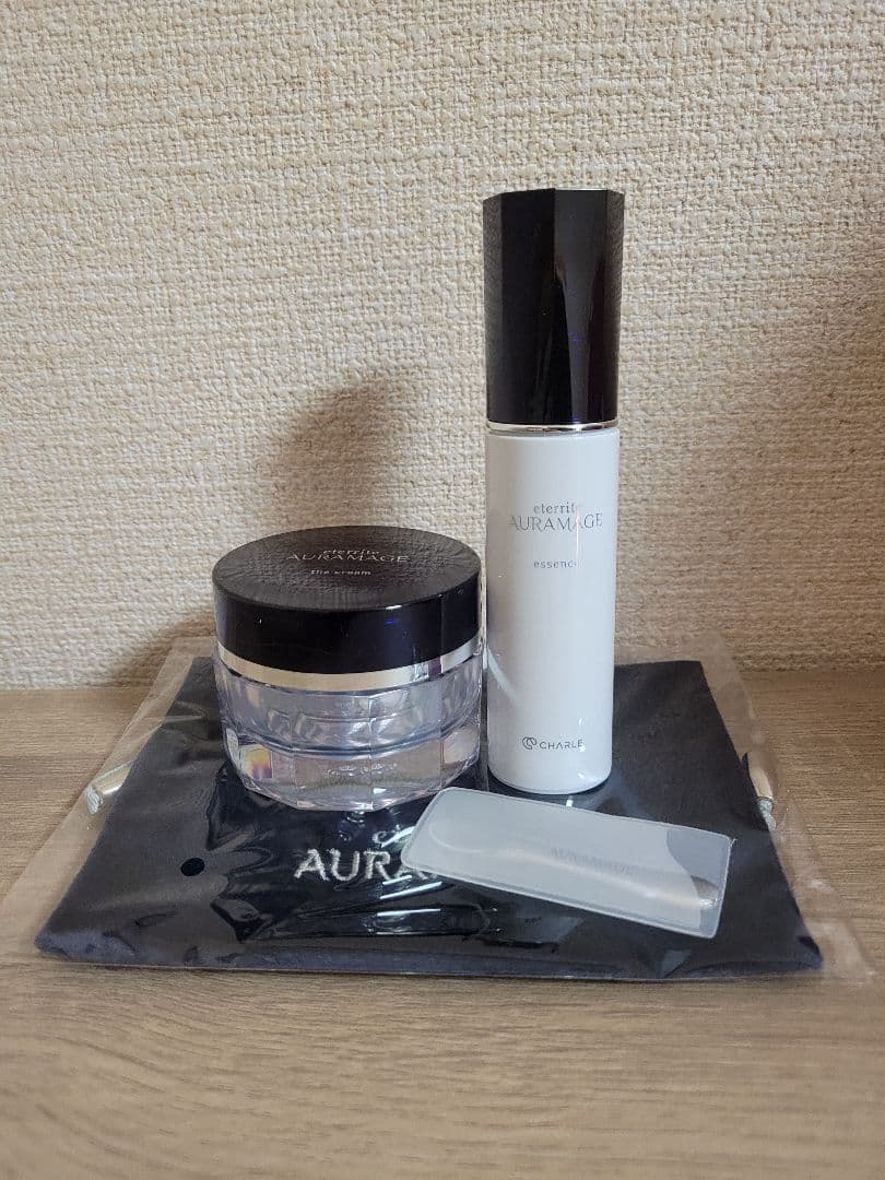 新品◆シャルレ エタリテ オーラマージュ 美容液・クリーム 巾着・スパチュラ付き