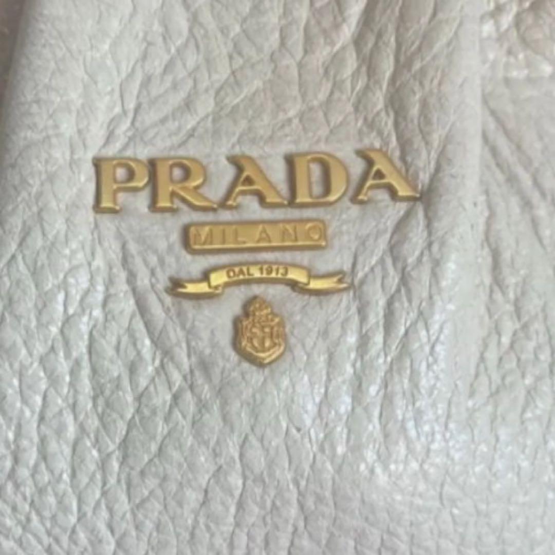 PRADA ホワイトレザー　ワンショルダーバッグ　プラダ