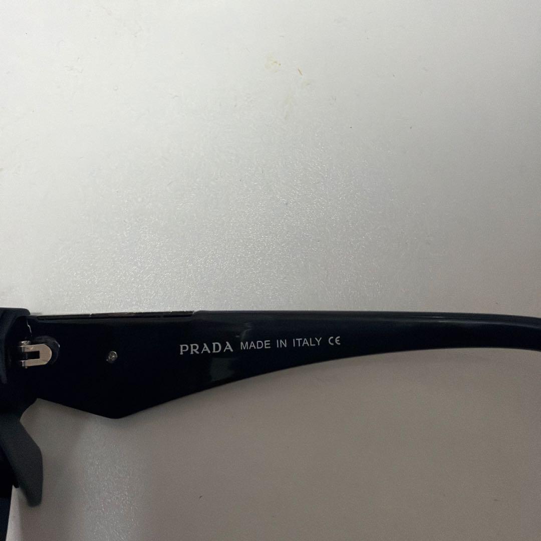 破格‼️ PRADA サングラス　定価72000円
