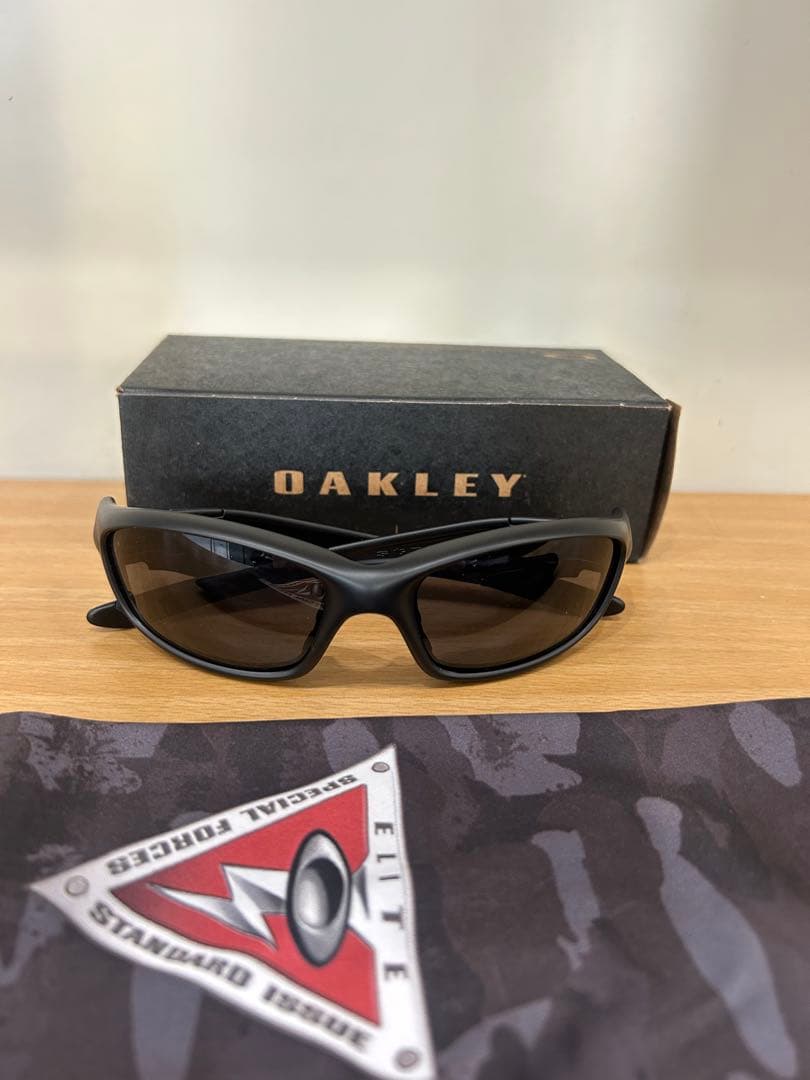 正規品　未使用　OAKLEY STRAIGHT JACKET