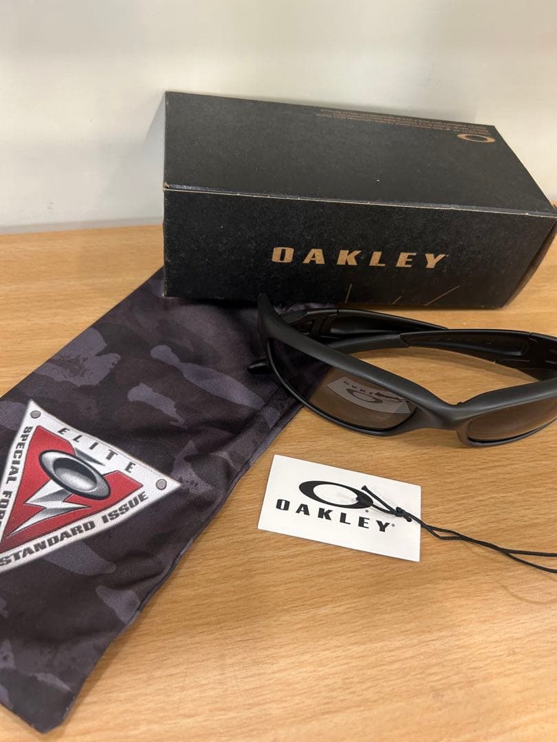 正規品　未使用　OAKLEY STRAIGHT JACKET