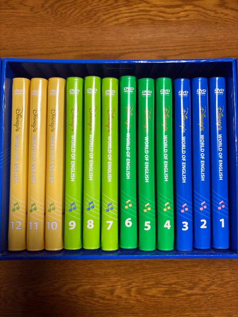 再度値下げ‼️DWE ディズニー英語システム　正規購入DVD／CD／本