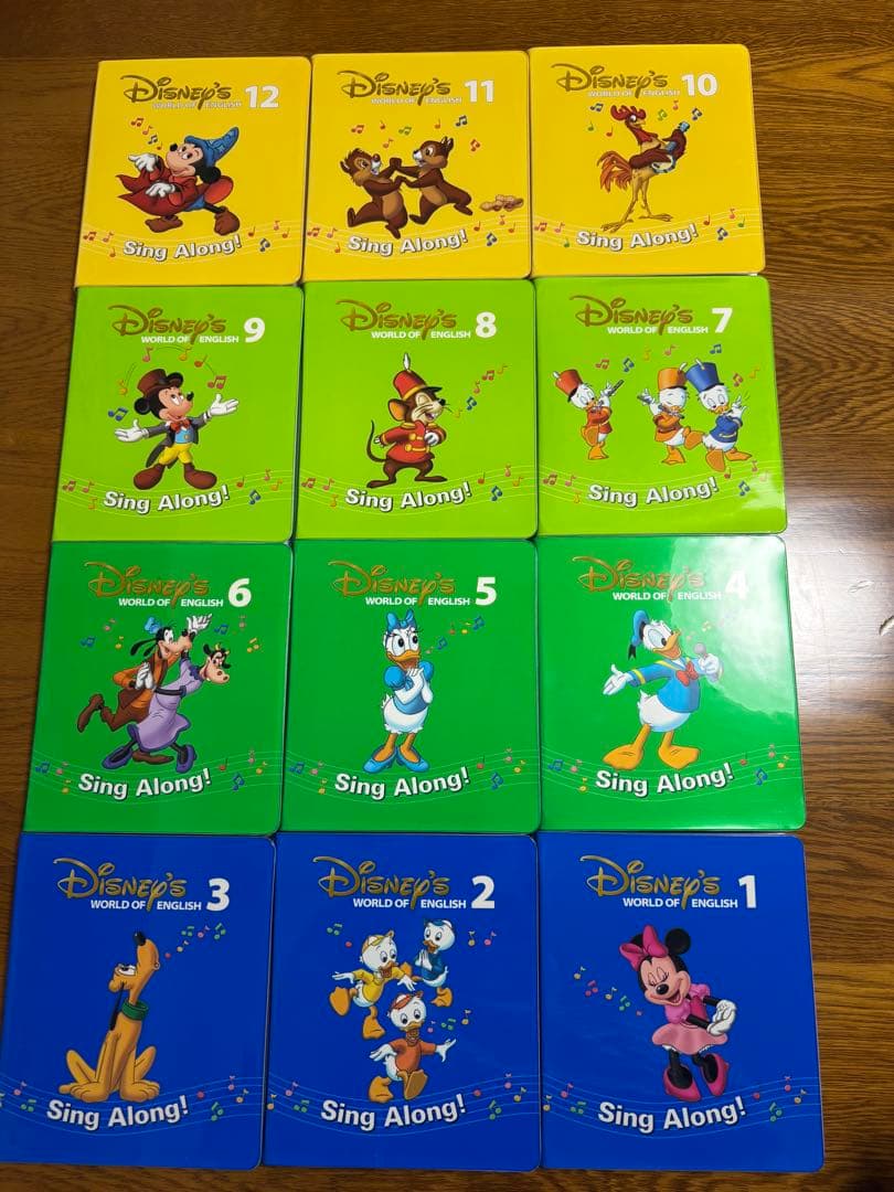 再度値下げ‼️DWE ディズニー英語システム　正規購入DVD／CD／本