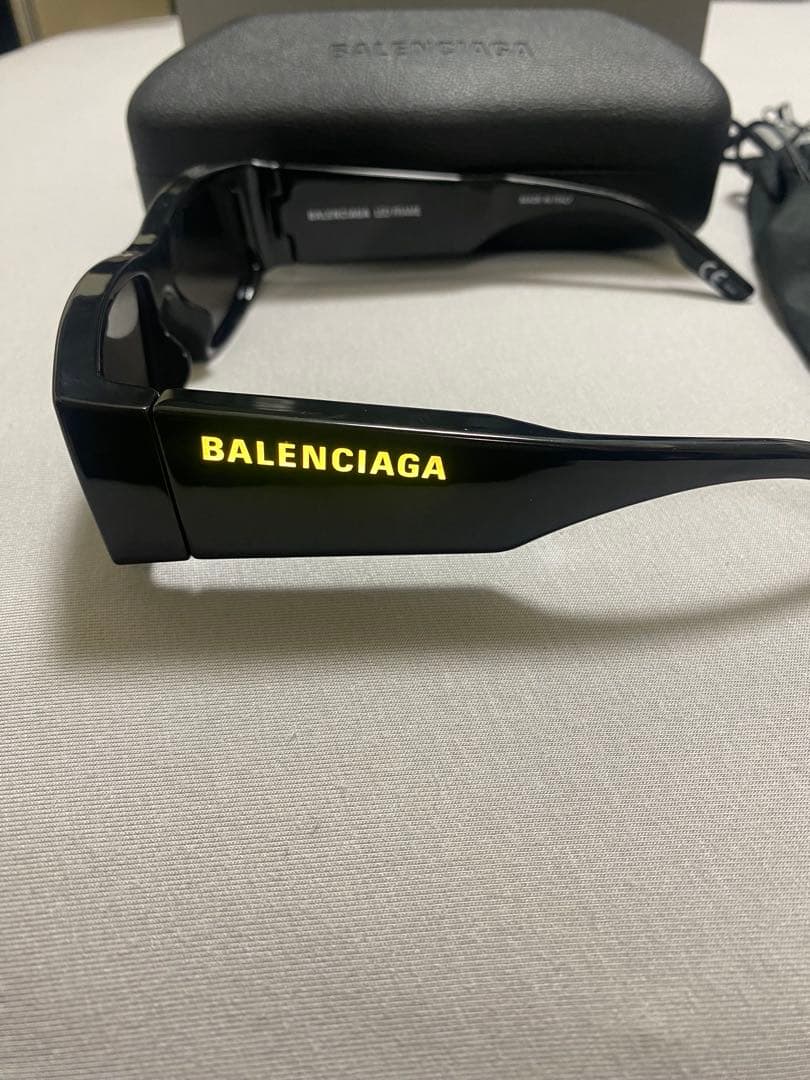 バレンシアガ led サングラス