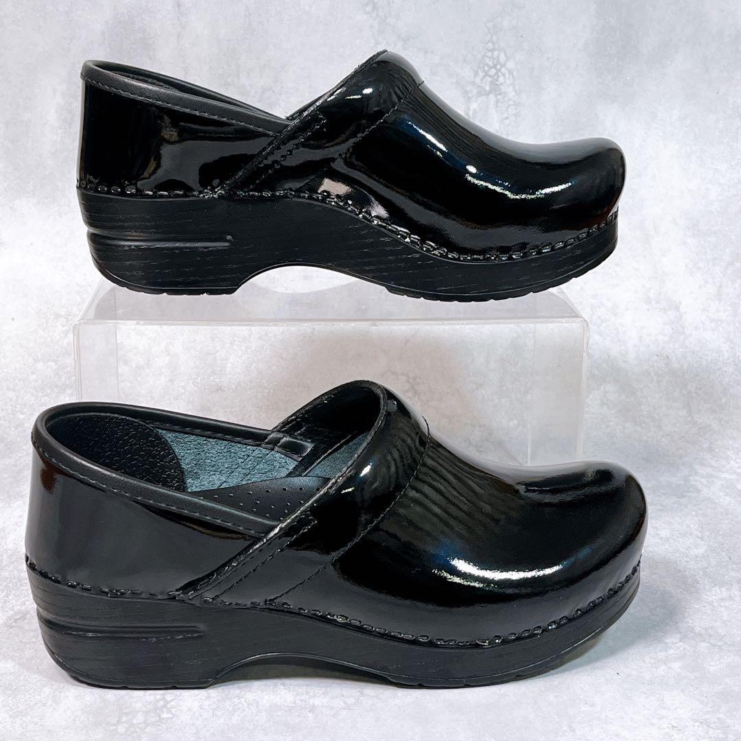 【ダンスコ】サボサンダル (37) プロフェッショナル パテント 厚底 ブラック