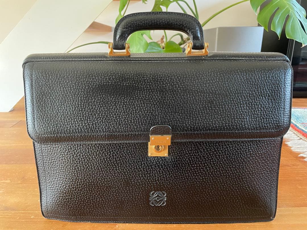特別価格　LOEWE 黒 レザー ビジネスバッグ