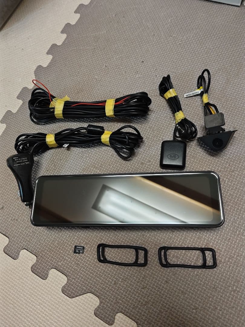 BALUCE ドライブレコーダー デジタルインナーミラー配線付きシガー電源。