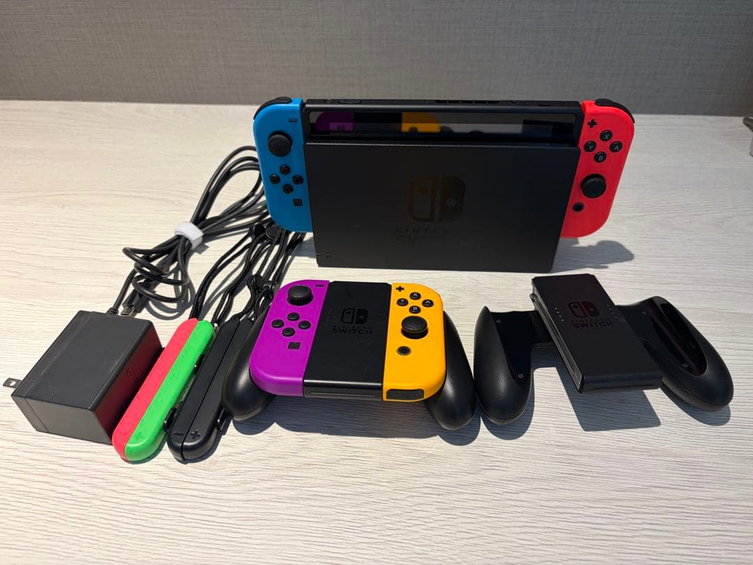 Nintendo Switch 本体 バッテリー強化版　箱無し　ジョイコン×２