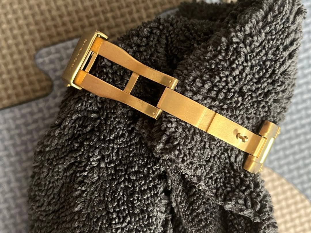 極美品　フィルム付　GMW-B5000GD-9JF ゴールド