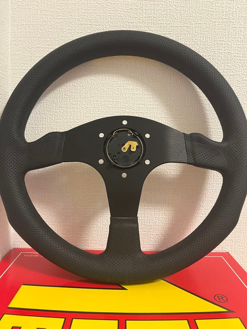 momo C-71コンペティション 350mm