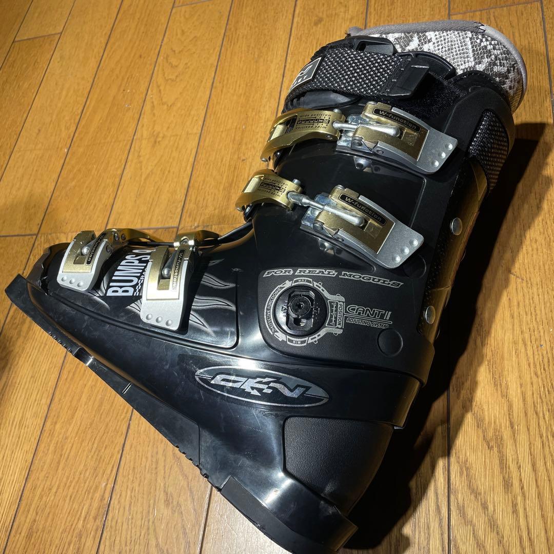 ヤカラ 　GENゲンファクトリーBUMPS9 26.0-26.5cm