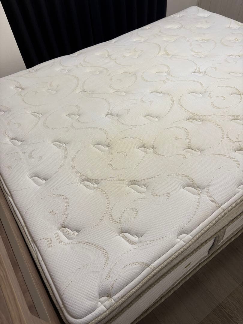 ビューティーレスト プレミアム ゴールデンバリュー ピロートップ　クイーン