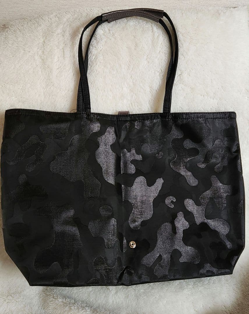 【新品未使用】サロンドアルファードグリッターカモフラエコバックＭ