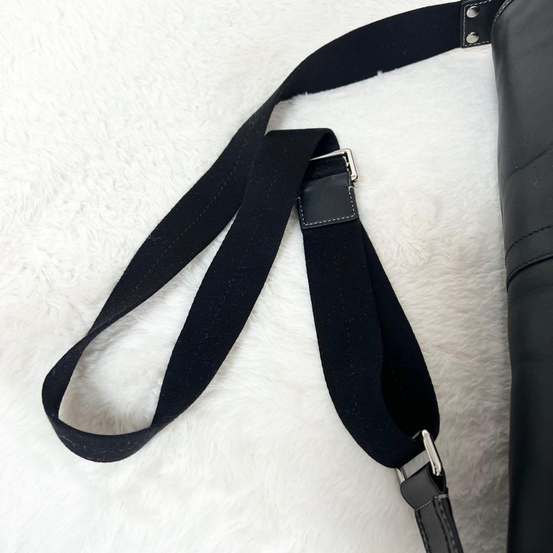 【TON】コーチ✨️美品　フラップ　メッセンジャーバッグ　Ａ４収納可　レザー