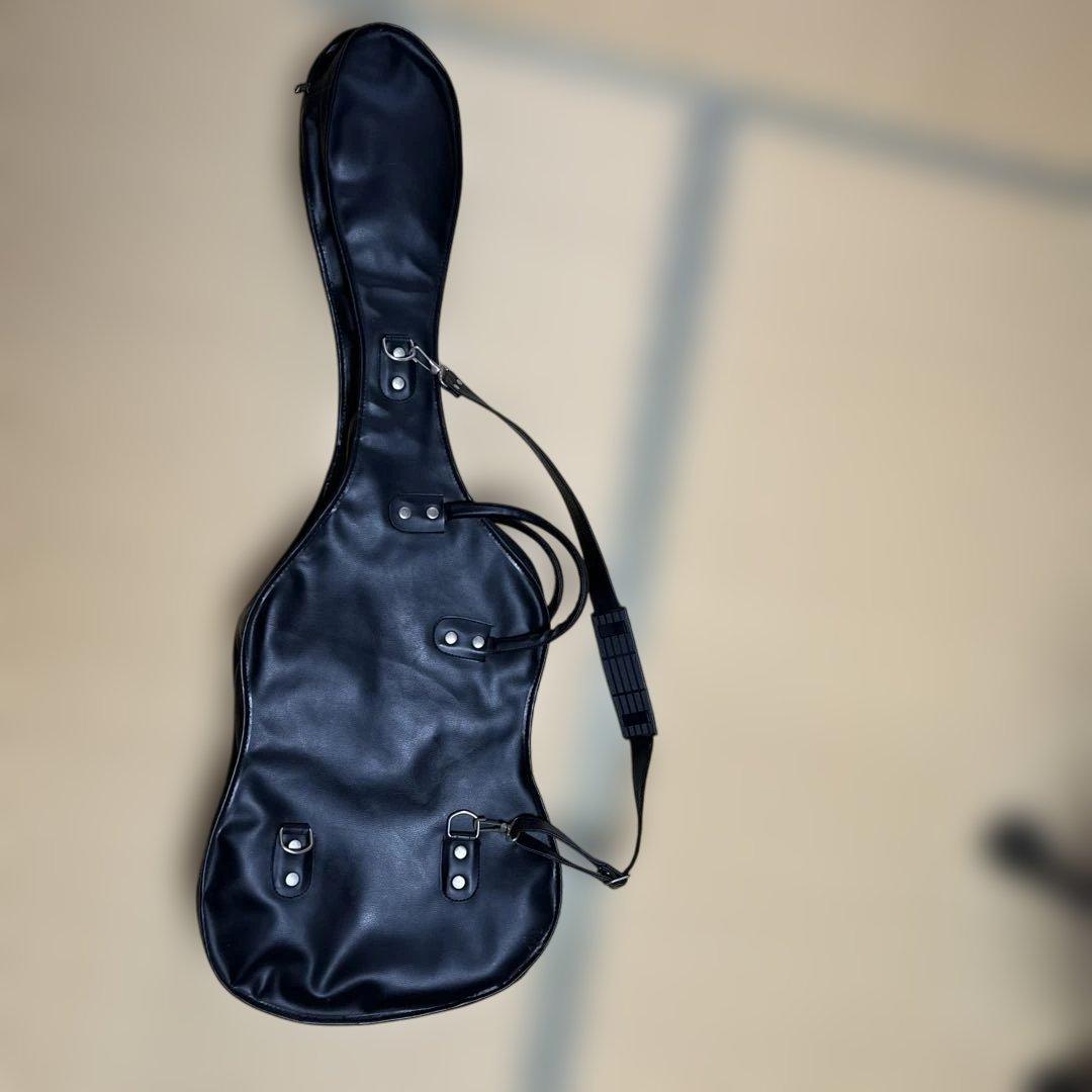 エレキギター ストラスキャスター 黒 メーカーのロゴは消してありました。