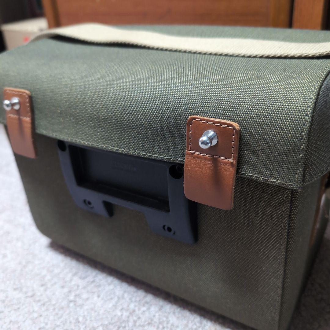 BROOKS フロントバッグ