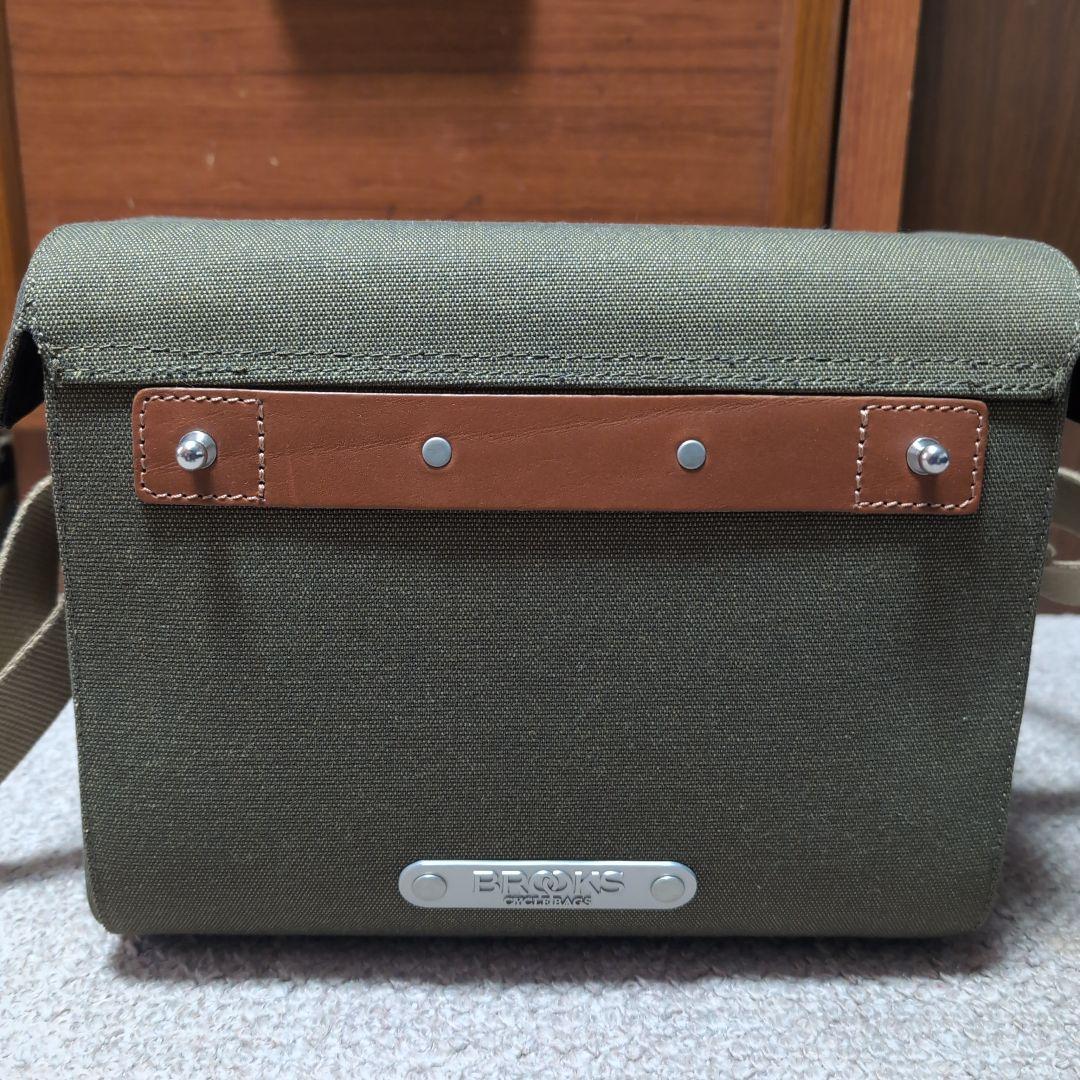 BROOKS フロントバッグ